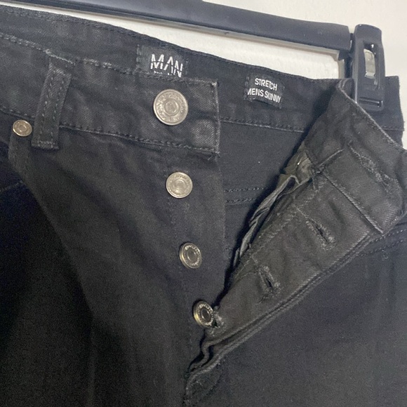 BooHoo Man Skinny Stretch Jeans Men’s 28x30 Black Spellout World Wide Collection - Picture 9 of 16
